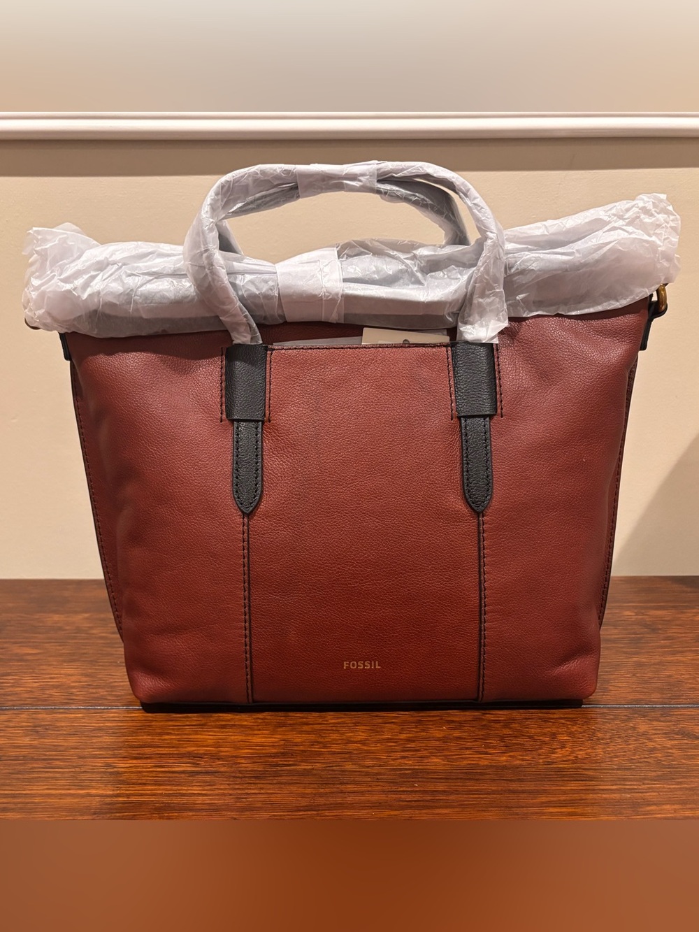 Fossil Black and Brown Skylar Satchel - Picture 4 of 11